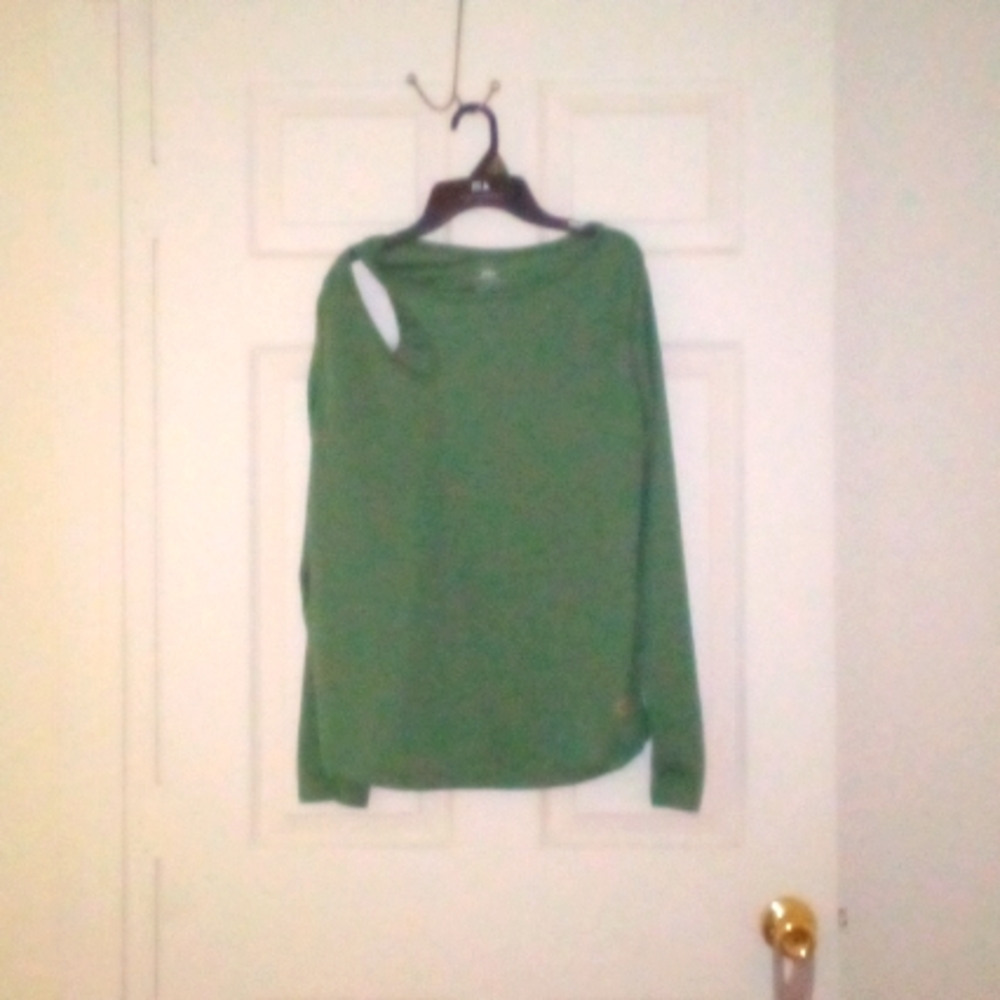 A fame green cuttout